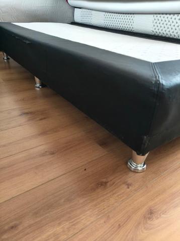 Boxspring 180x200 (2x 90x200) - Gebruikt