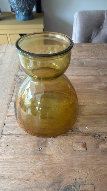 Gratis gele vaas glas 20 cm hoog