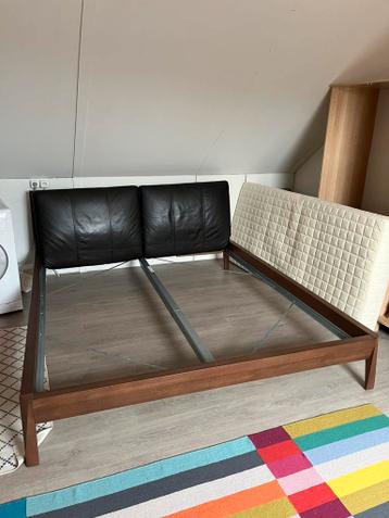 2 persoons lits-jumeaux met sky hoofdboard kussens