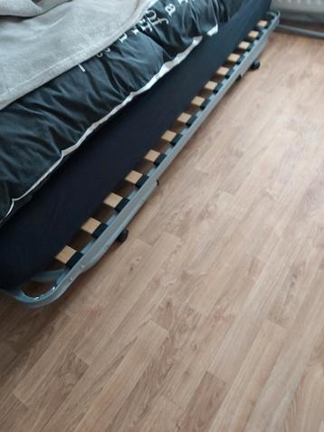 Bed 200x80  GRATIS GRATIS