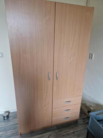 Gratis kledingkast - Zelf demonteren!