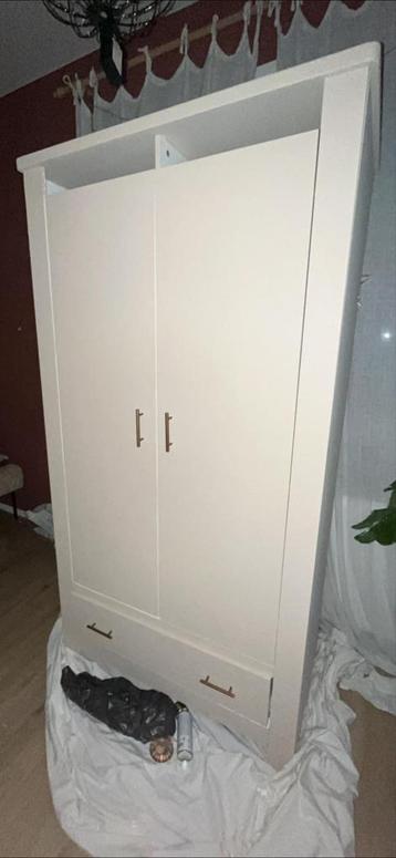 Kast Opknapper met Potentie gratis op te halen