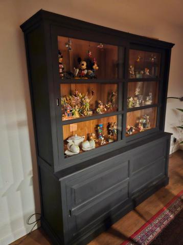 Gratis teak houten vitrinekast