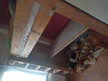 Gratis Hoogslaper met bureau, steigerhout