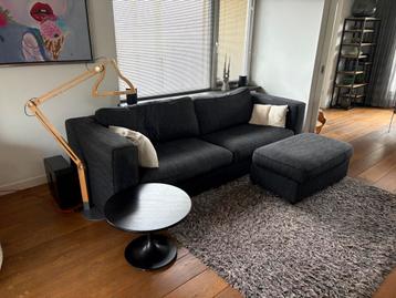 Gratis ophalen!! Antraciet 4-zits bank + hocker