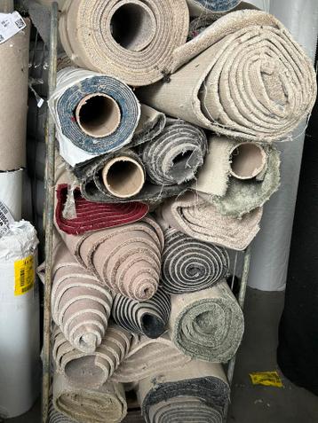 Tapijt, vloerbedekking gratis af halen per kar