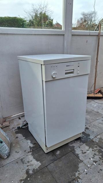 Vrijstaande vaatwasser - Ouder model, werkt prima!