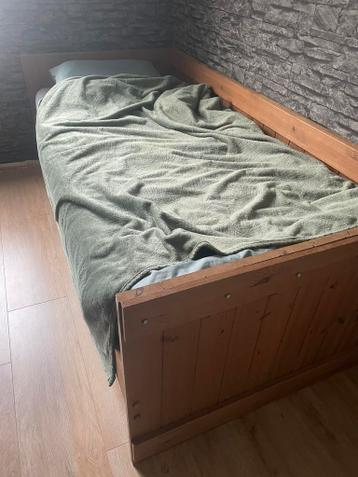 Houten bed 90 x 2.00 gratis