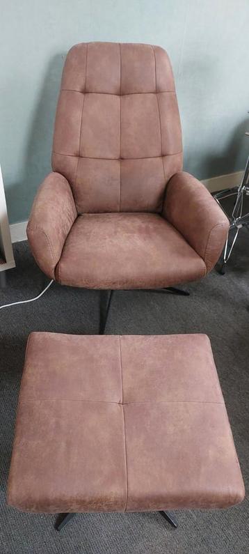 Draaistoel met voetenbank