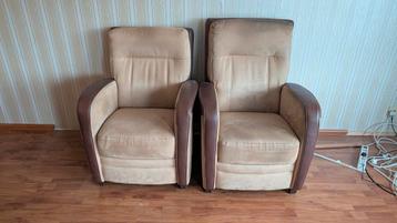 Twee fauteuils gratis af te halen