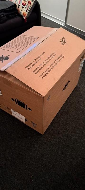 Grote stevige kartonnen doos, maat 72 x 50 x 58cm (LxHxB)