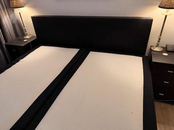 Boxspring met hoofdbord
