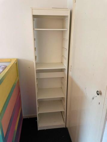 Twee kledingkasten - gratis af te halen!