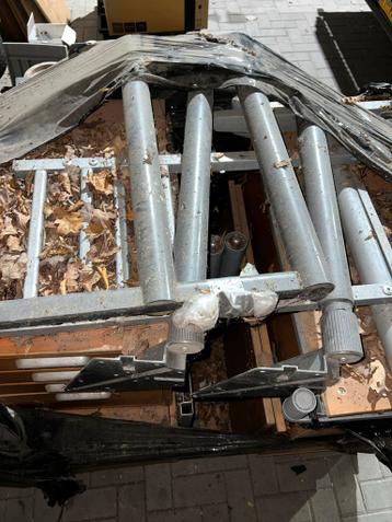 Gratis bureau kastjes en onderstel