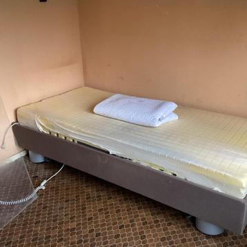 Timeless de luxe moon 90x200 1,5 jaar gebruikt