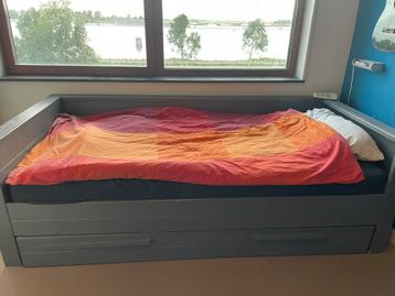 Gratis Bed van Woood met lade