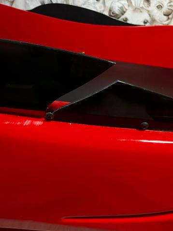 Autobed met kast - Beschadigd, maar wie maken we blij?