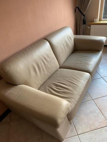 2,5 zitsbank met lichte beschadigingen