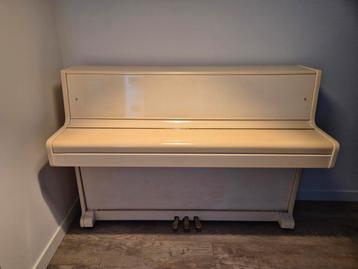 Gratis op te halen!! Witte Freiburgh Piano