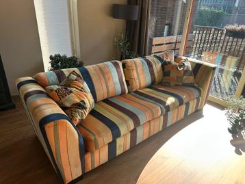 Kleurrijke comfortabele 3-zits bank