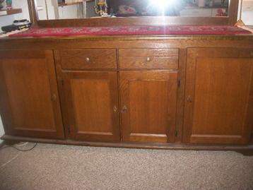 donker eikendressior