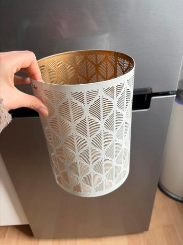 Metalen kandelaar / plantenstandaard - gratis af te halen