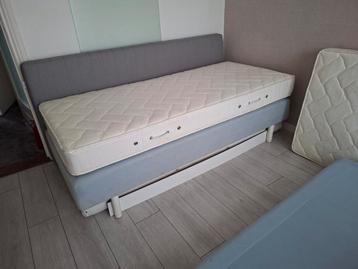 Gratis 2 matrassen en  2 bedbodems