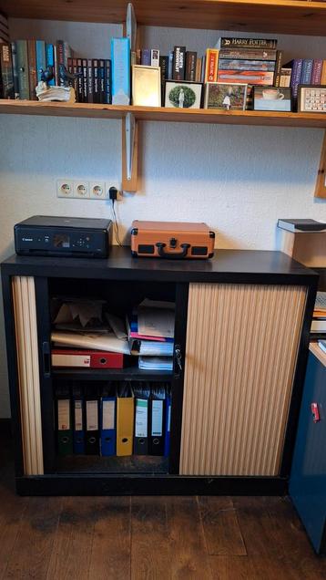 Archiefkast 120x45x105 - met roestvlek