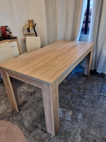 Eettafel in goede staat - 160x80 cm Gratis  ophalen