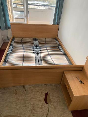 Nu ophalen: tweepersoonsbed 160cm met verstelbare bedbodem