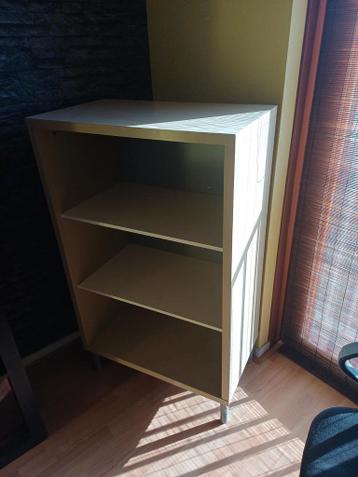Mooie opbergkast in uitstekende staat
