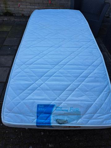 Zo goed als nieuw matras 80x200 - Gratis!