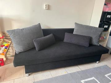 Gratis moet snel weg! Slaapbank + 4 kussens