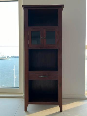 Gratis mahonie kast met een la (boven en zijkant beschadigd)