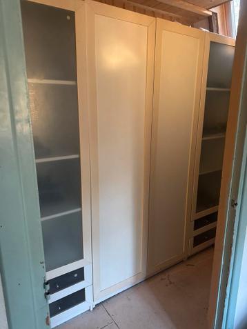 Witte Kast met deuren en planken pax IKEA