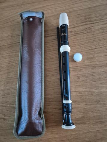 Nieuwe kunststof blokfluit m. hoes en onderh.vet