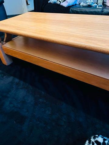 Mooie  masieve houten salontafel