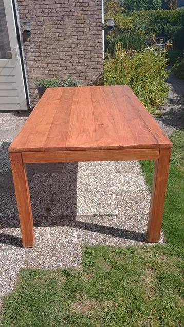 Teak eettafel gratis afhalen