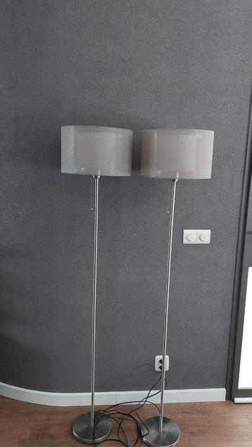 Gratis op te halen: 1 staande lamp