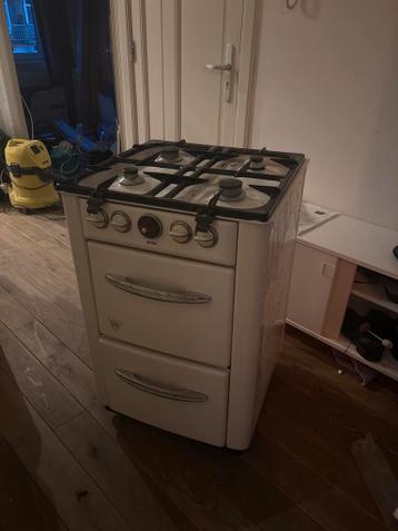 Vintage jaren 50 gasfornuis - Charmant en functioneel!