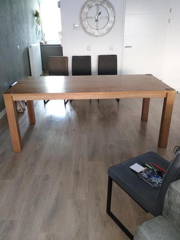 Robuuste licht eiken eettafel en TV meubel met opbergruimte