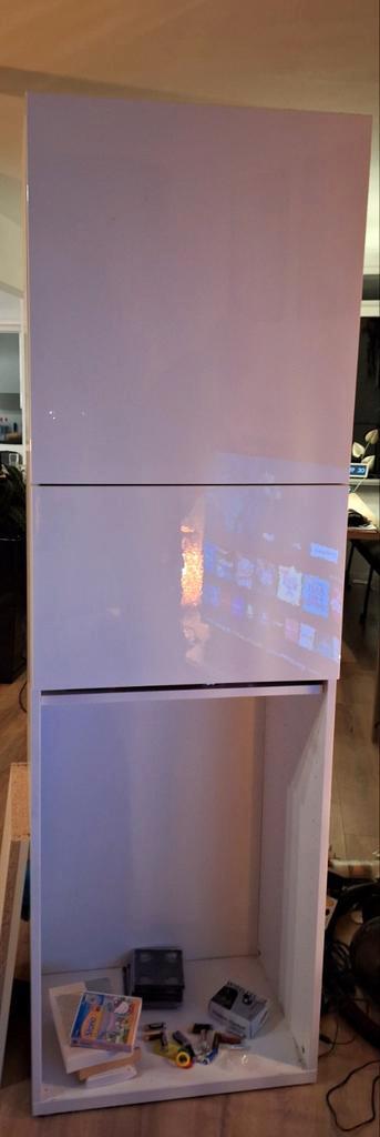 Gratis: Witte basiskast