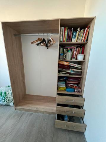 Kledingkast zo goed als nieuw, Jysk GRATIS OP TE HALEN