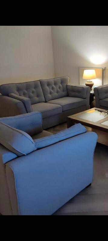 Nette 2 en 2,5 zits bank.