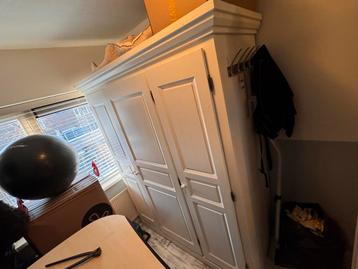 Gratis grote kast (170x200x65cm)