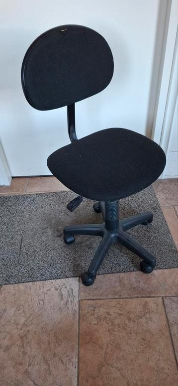 Zwarte bureaustoel