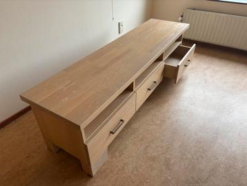 Tv meubel/dressior GRATIS