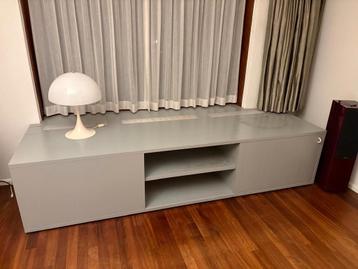 Stevig, laag dressoir, hout, gratis