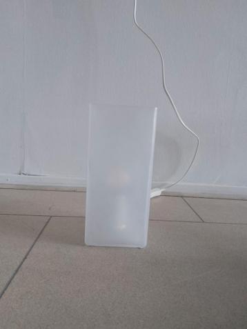 GRATIS Tafellamp alleen vandaag 15/2 ophalen