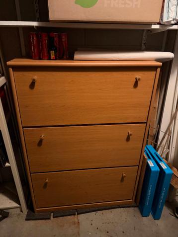 GRATIS af te halen Grote schoenenkast met drie laden